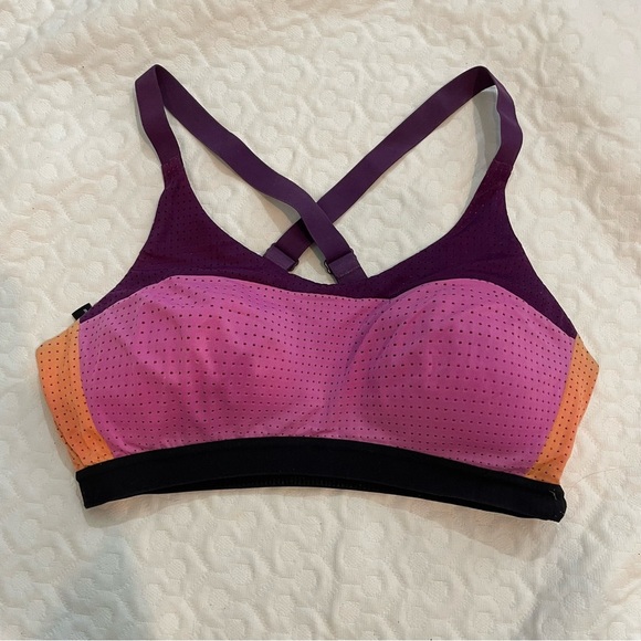 Victoria’s Secret Lightweight Women’s Sports Bra 32D Workout Gym Running Support - Picture 1 of 7
